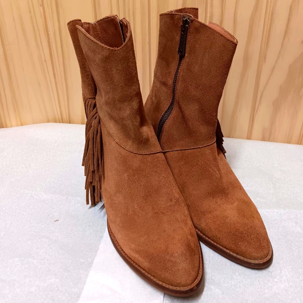 Veracruz Fringe Suede Ankle Boots - Euc